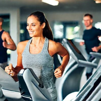 Abwechslung auf dem Laufband: 5 Workouts für ein effektiveres Training