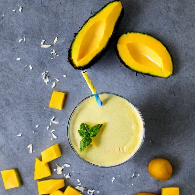 Mango-Kokos-Smoothie-Rezept-Gesund-und-Fit-leben